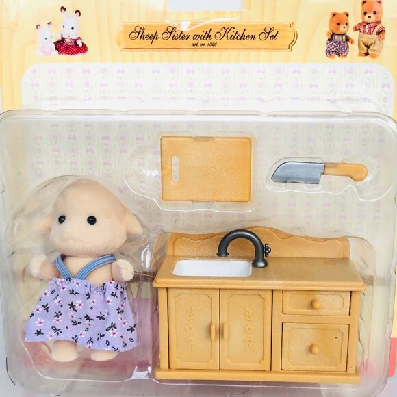 Calico Critters (Sylvanian Families) Sheep Sister With Kitchen Set New in Box - Picture 10 of 14